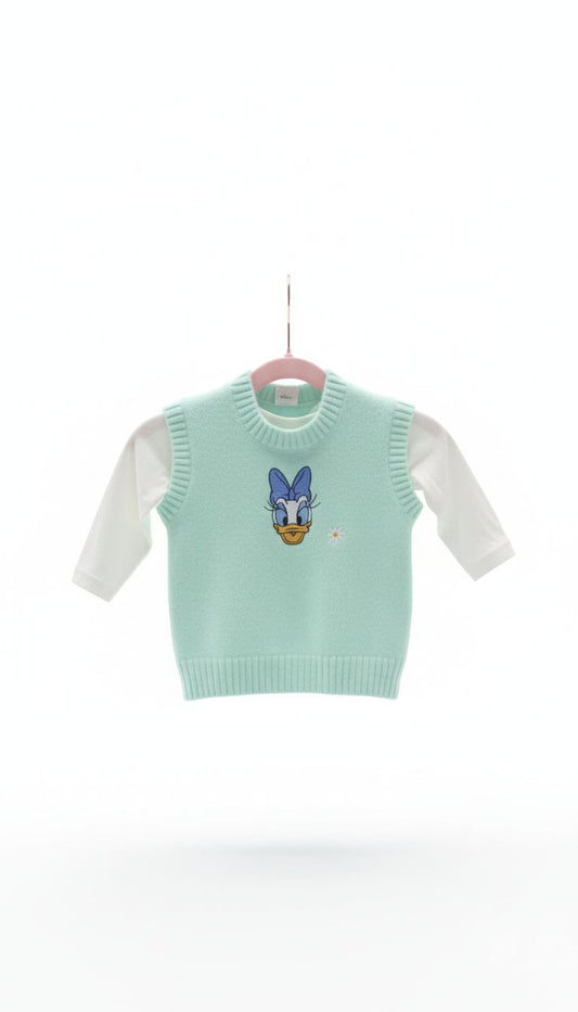 Buzo chaleco verde menta de Deisy con camisa maga larga blanca