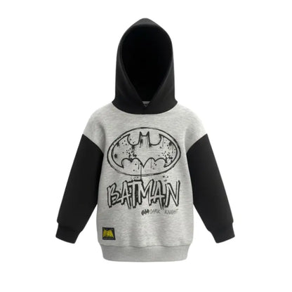 Buzo gris con letra amarilla e imagen de batman