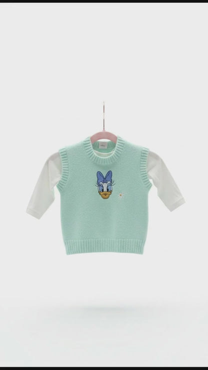 Buzo chaleco verde menta de Deisy con camisa maga larga blanca